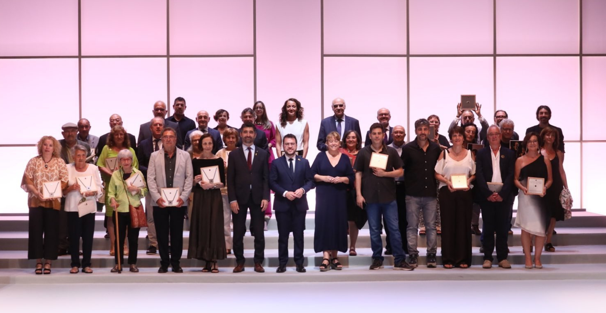 Read more about the article Prof. Maria Carmen Llasat rewarded by the Catalan Government with the “Creu de Sant Jordi”